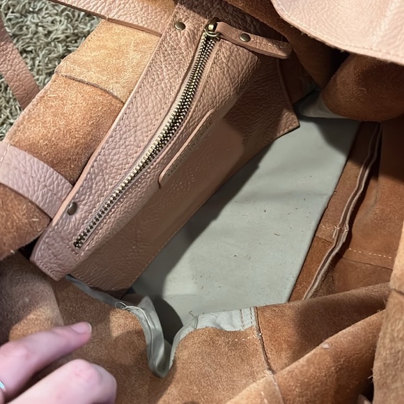 Blush colored American eagle bag. - Picture 2 of 5